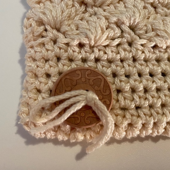 Sweet Cream Crocheted Drawstring Backpack - Picture 4 of 9